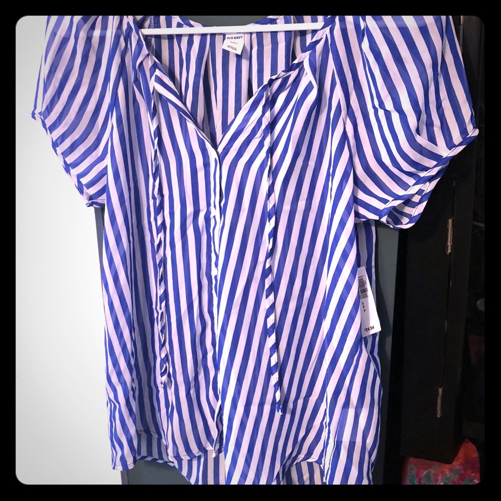 Nautical striped top! ☀️